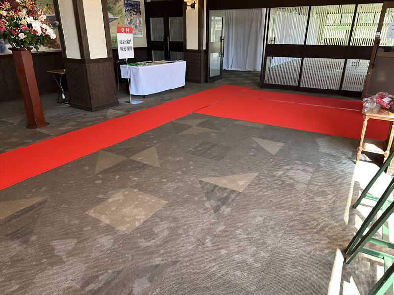 パンチカーペット 現場の様子