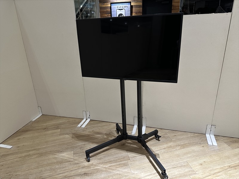 43インチモニタースタンドセット 現場の様子