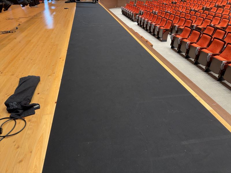 パンチカーペット 現場の様子